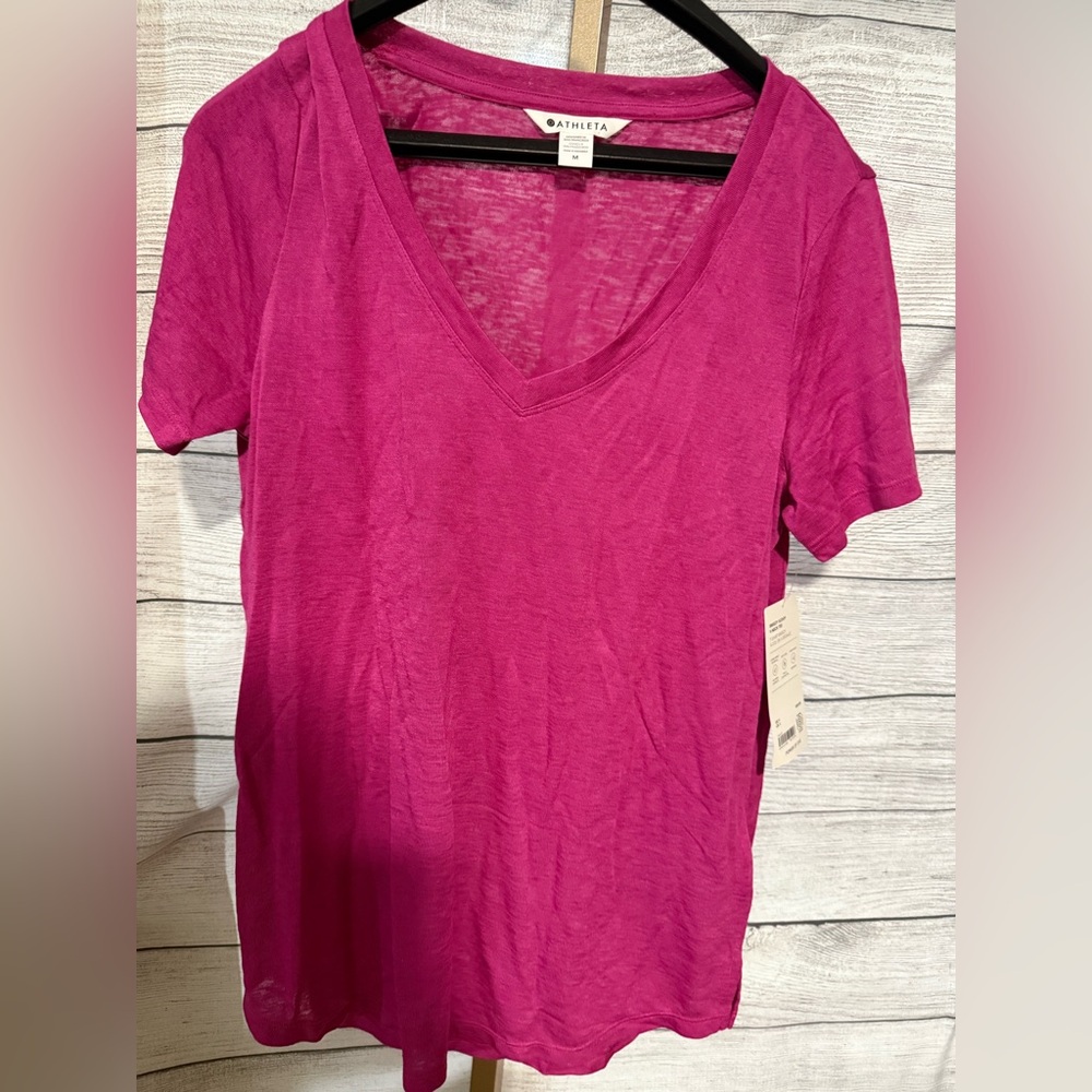 Athleta breezy scoop v neck size m